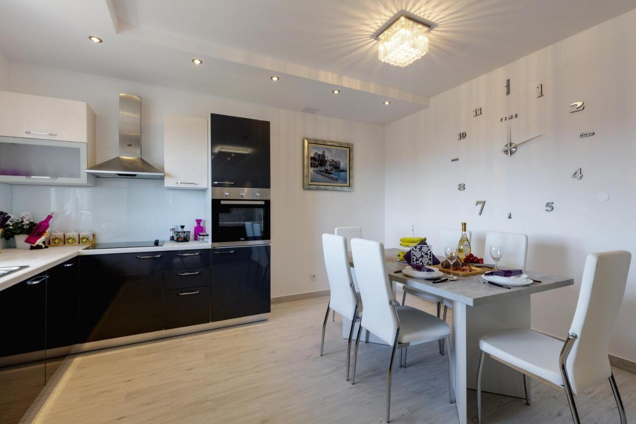 Sunny Garden Adria Apartment Split Exterior photo