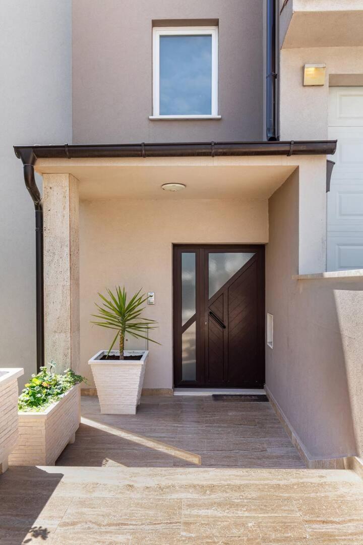 Sunny Garden Adria Apartment Split Exterior photo